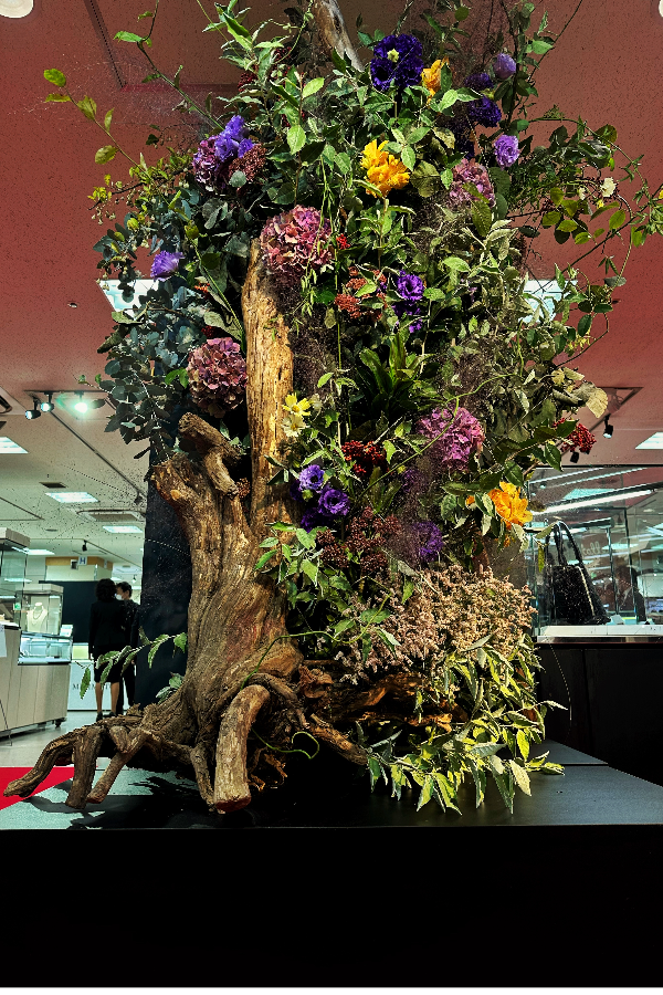 百貨店顧客イベントのフラワーオブジェ